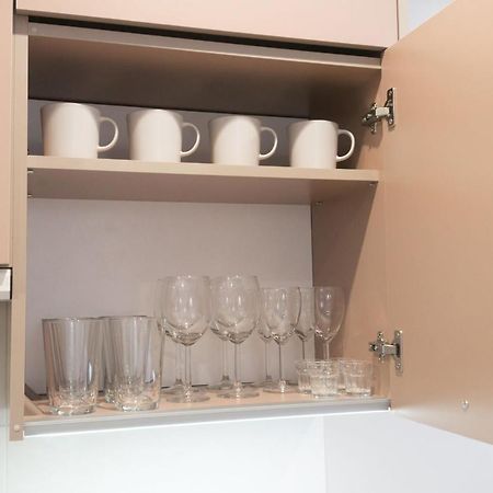 Scandinavian Apartment Elegant Львов Экстерьер фото