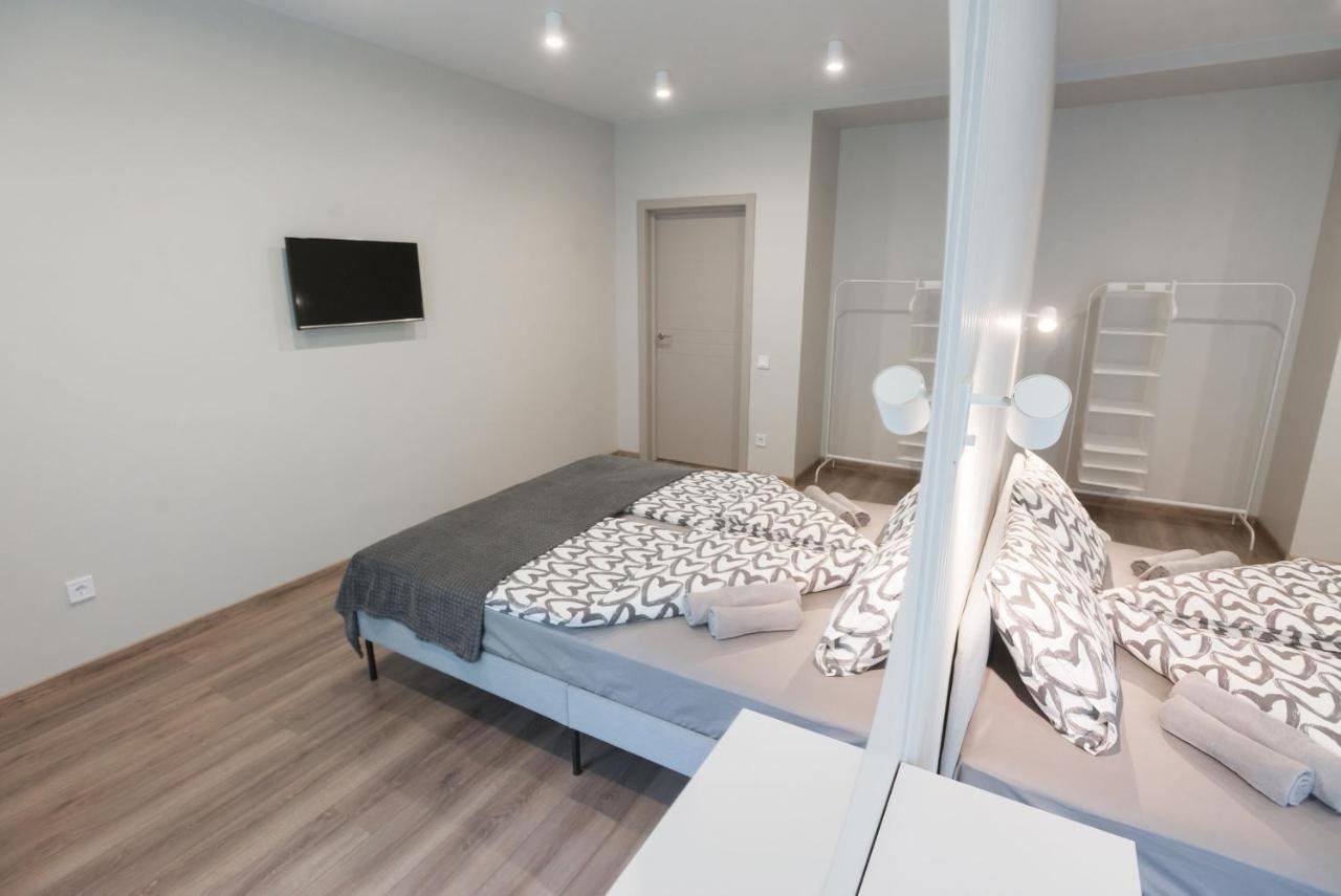 Scandinavian Apartment Elegant Львов Экстерьер фото