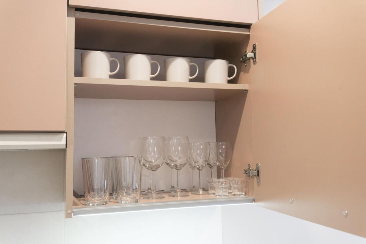Scandinavian Apartment Elegant Львов Экстерьер фото