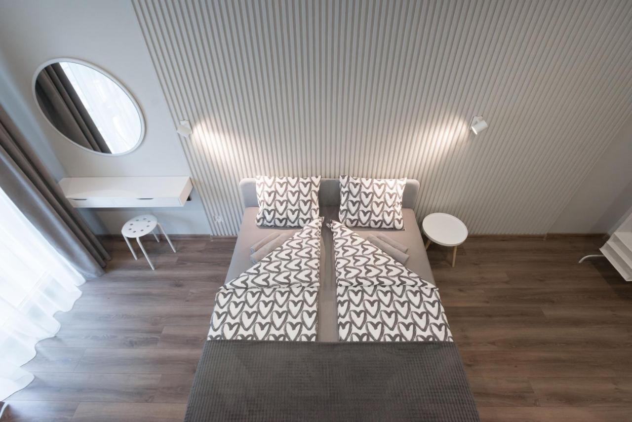 Scandinavian Apartment Elegant Львов Экстерьер фото