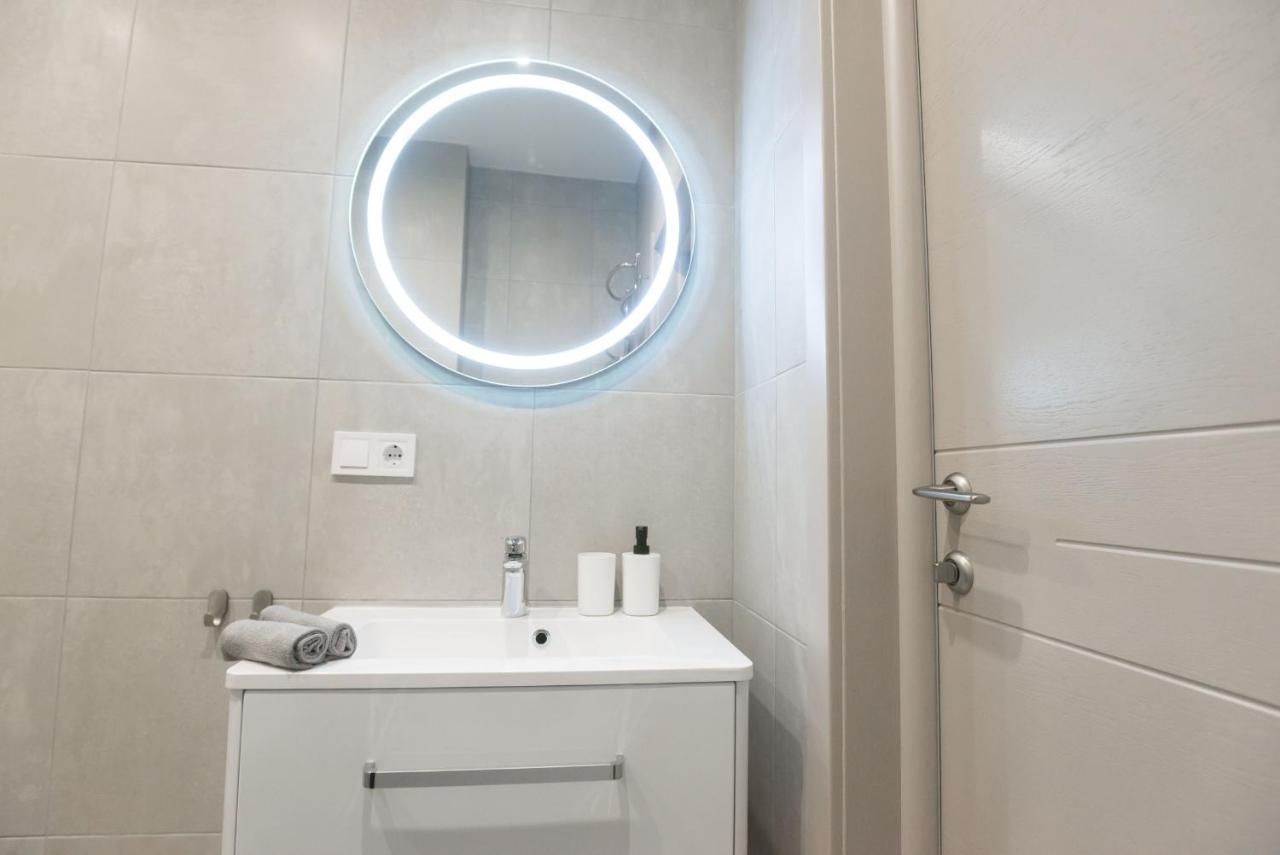 Scandinavian Apartment Elegant Львов Экстерьер фото